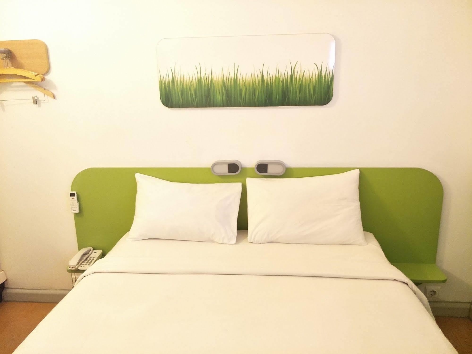 Cordia Hotel Surabaya Airport - Hotel Dalam Bandara - Formerly Ibis Budget Surabaya Airport Сідоарджо Екстер'єр фото